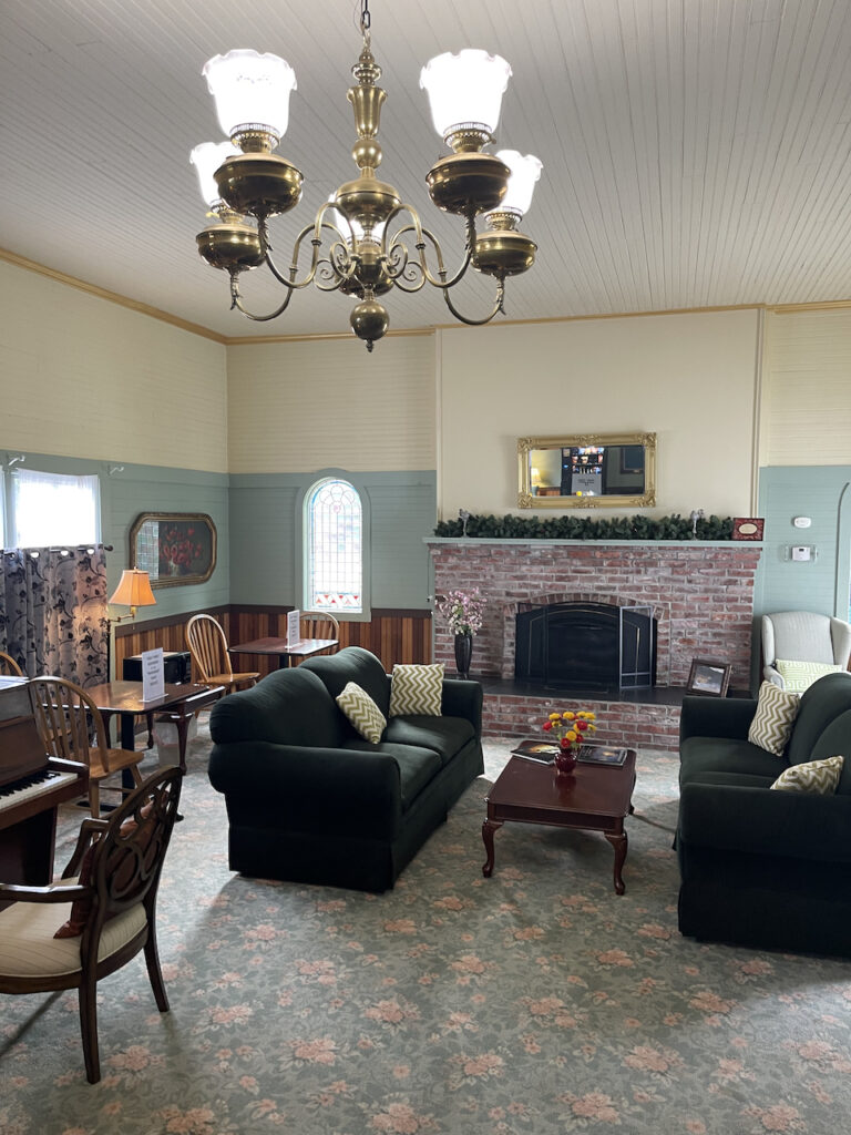 The old living room of the Alexander Lodge near the Paradise entrance to Mt Rainier.